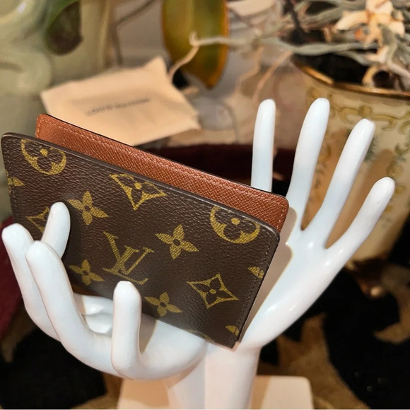 Louis Vuitton Unisex Monogram ID Business Card Holder Bifold Credit Card Holder - Picture 10 of 16